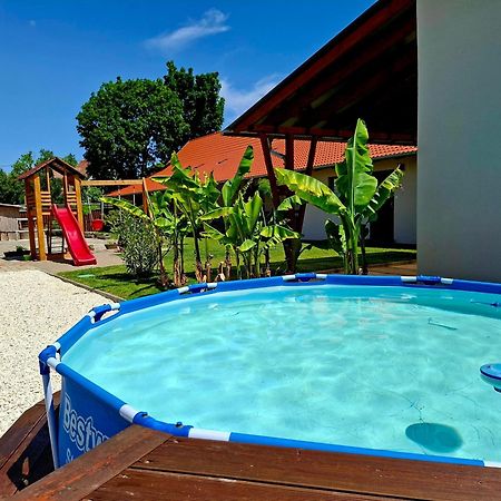 Ferienwohnung Szelcsengo Wellness Vendeghaz Makó Exterior foto